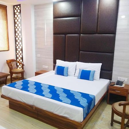 Hotel Spb 87 Near Karol Bagh Metro Station Delhi Exterior foto
