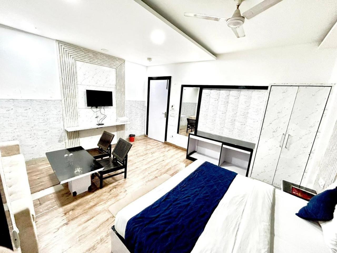 Hotel Spb 87 Near Karol Bagh Metro Station Delhi Exterior foto