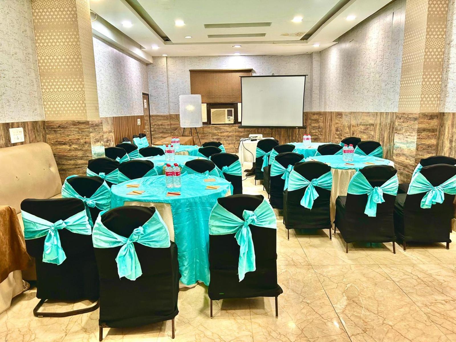 Hotel Spb 87 Near Karol Bagh Metro Station Delhi Exterior foto
