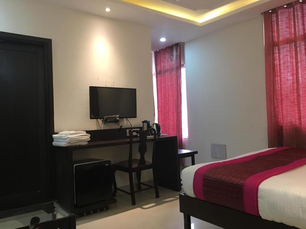 Hotel Spb 87 Near Karol Bagh Metro Station Delhi Exterior foto